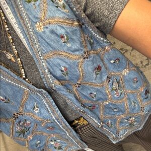 Vtg embroidered vest